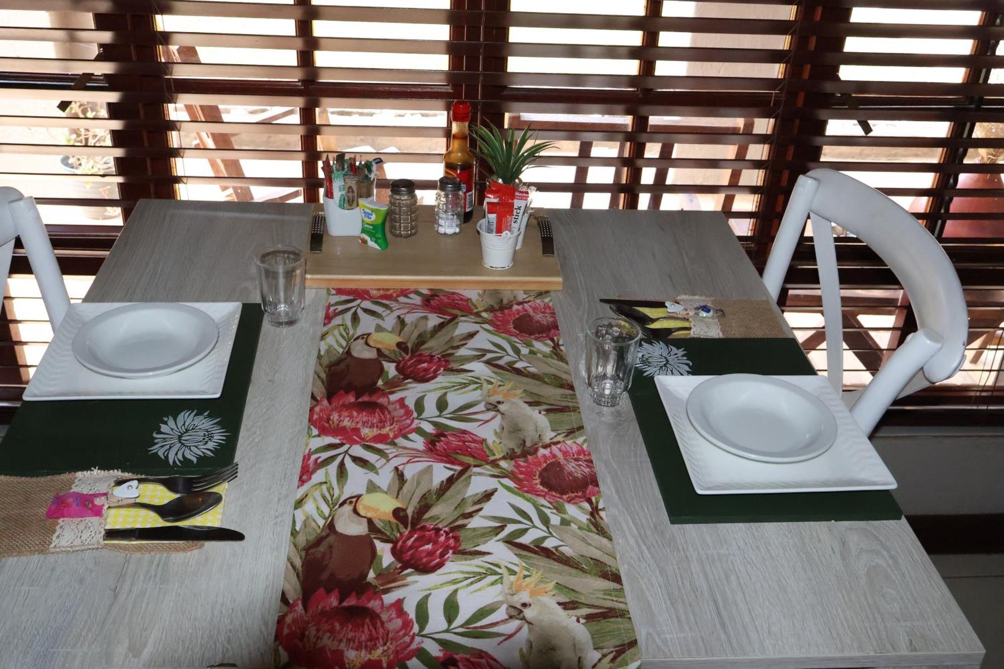 The Leopard Tree Bed & Breakfast โพเลอกวาเน ภายนอก รูปภาพ